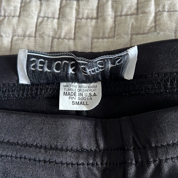 Women’s Serious Affairs satin-like legging. Size S - Picture 4 of 5